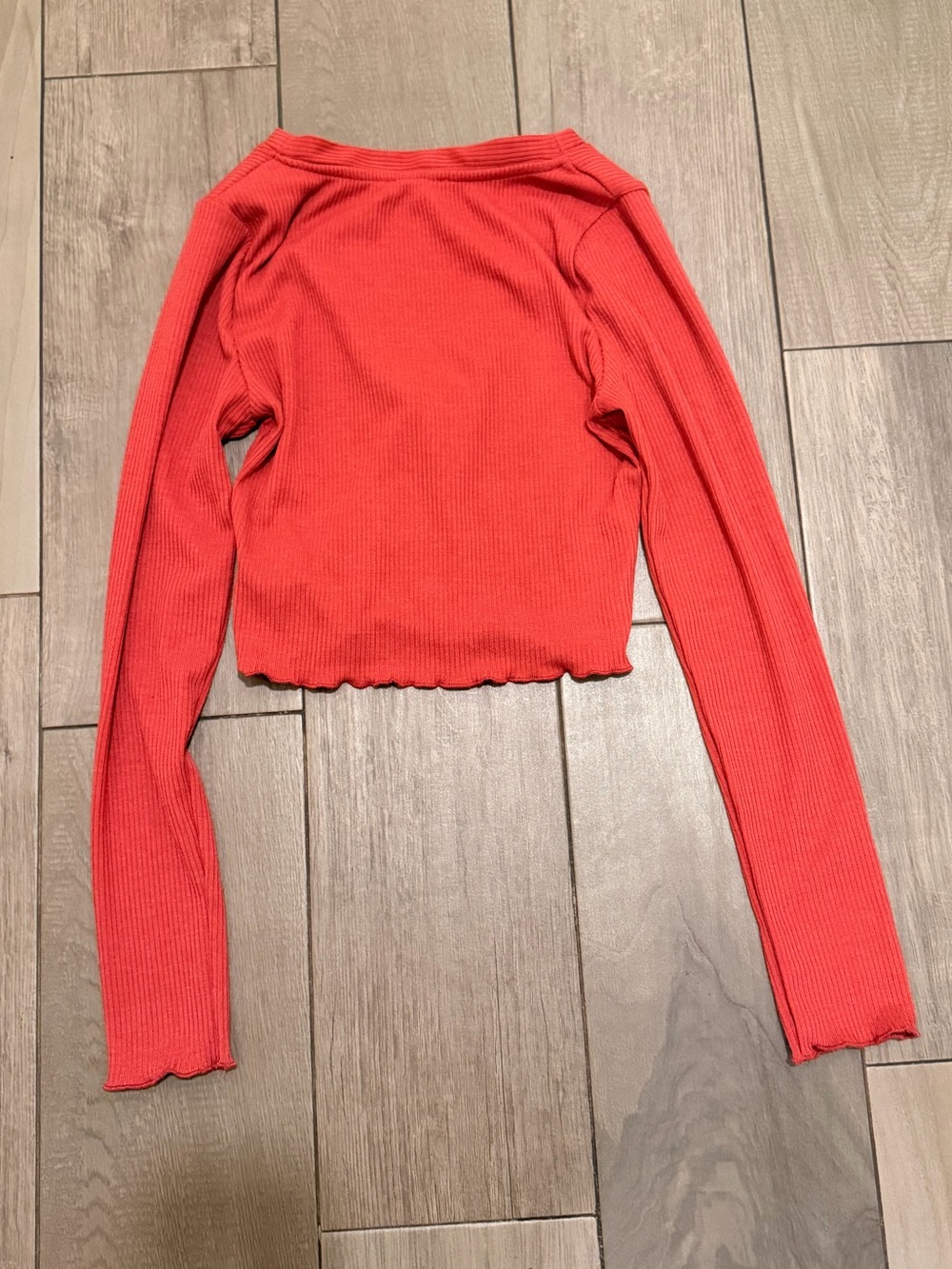 Love Tree Coral Ribbed Cropped Button-Front Top - Picture 3 of 8